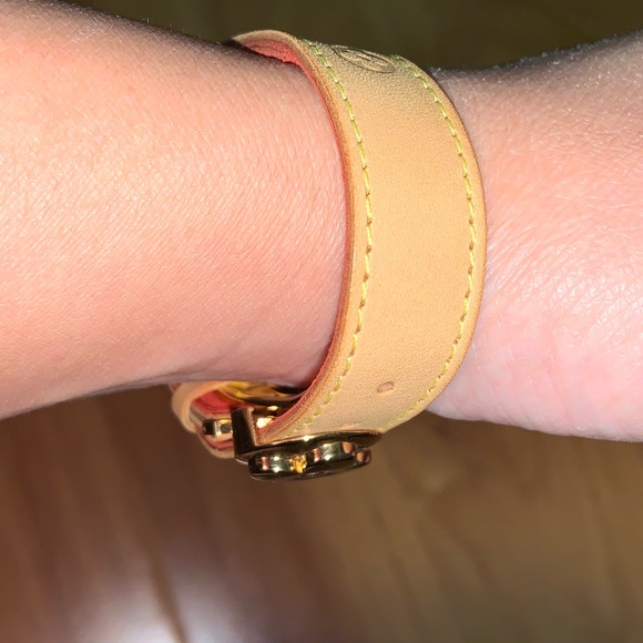Authentic Louis Vuitton Leather Wish Bracelet Cuff - Picture 11 of 14
